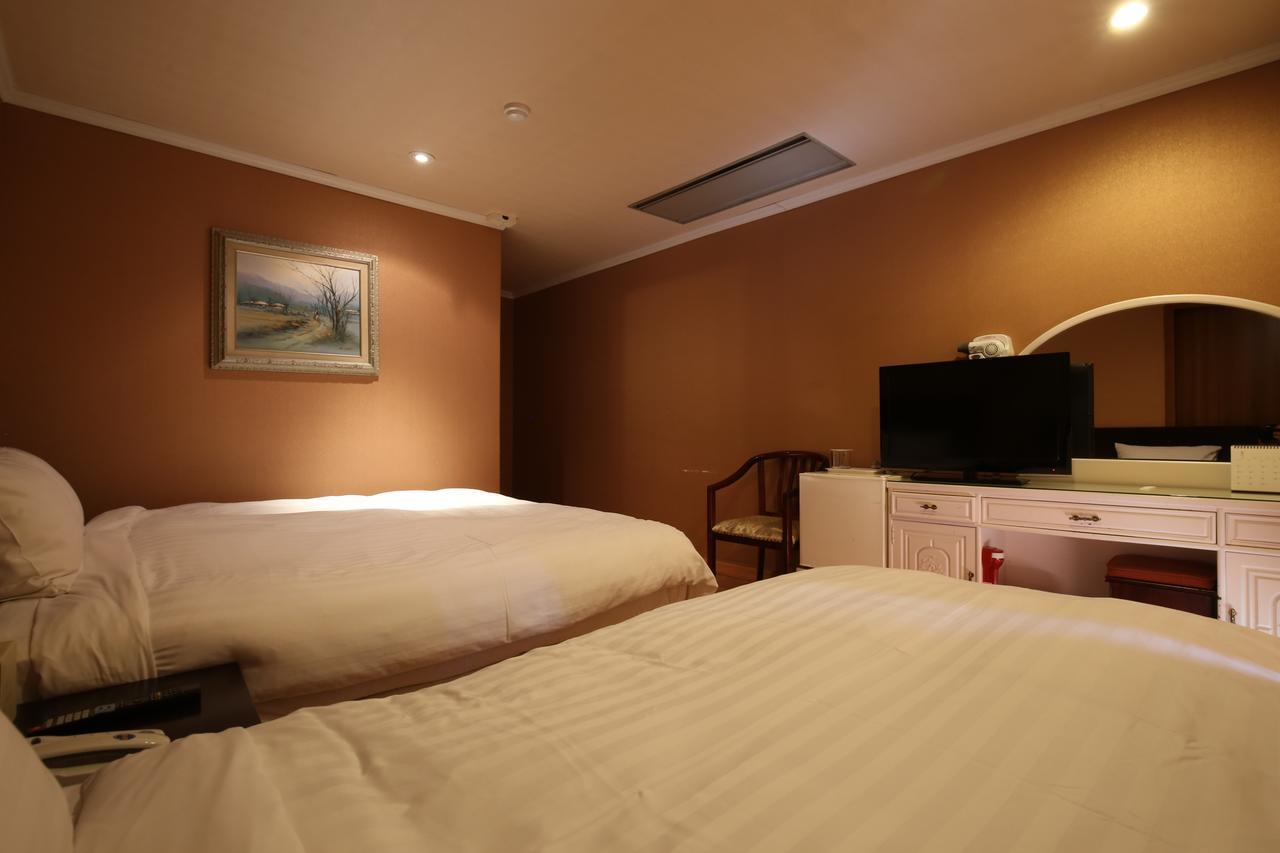 Lake Hills Hotel Songnisan Boeun Exteriér fotografie